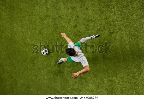 广东挺进8强，徐杰飙7记三分砍23分，杜锋战术奏效，下轮迎战卫冕冠军