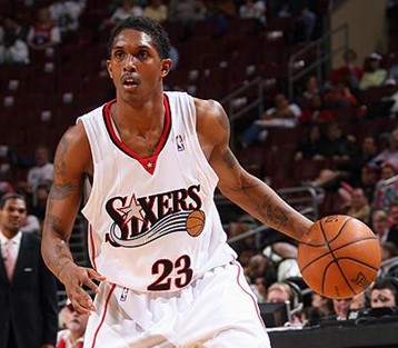 为何被瑞典老将打的狼狈？对手连续得分，谁注意林高远反应.