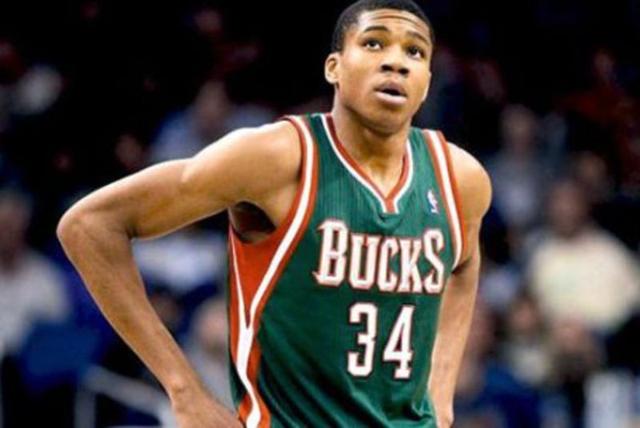 撒隆巴斯杯申智爱夺日巡31胜 石昱婷大满贯首进前十